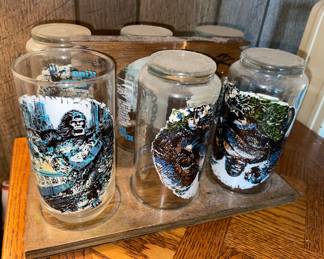 1976 Coca Cola collectible King Kong glasses