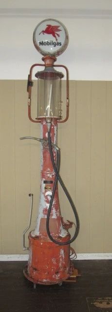 1920's Fry Mae West Visible Gas Pump - 10 Gallon