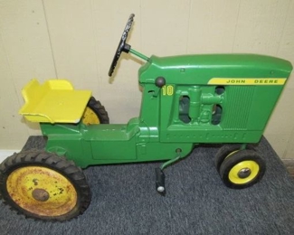 John Deere 10 Pedal Tractor