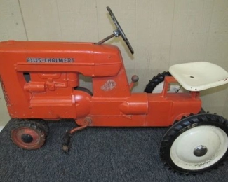 Allis-Chalmers D14 Pedal Tractor