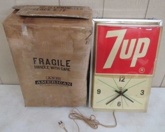 1972 - 7up Clock in Original Box - Lights Up & Runs