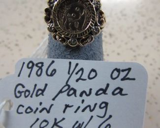 1986 - 1/20 oz Gold Panda Coin Ring - 10K w/6 Diamonds