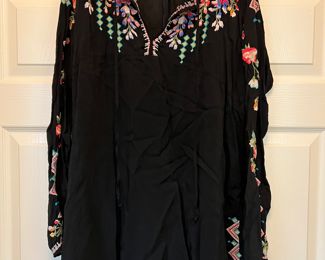 Women's Johnny Was Black Embroidered Tunic Blouse Size L