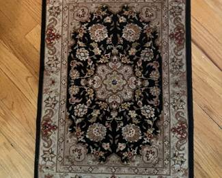 Hand-knotted Kashan Mat (36"L x 25"W)
