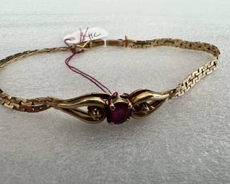 14K Gold Bracelet with Jewel