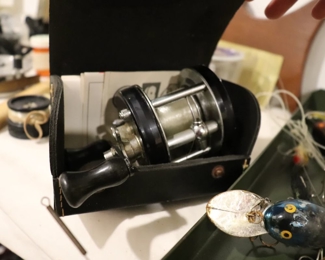 Vintage abu ambassadeur reel