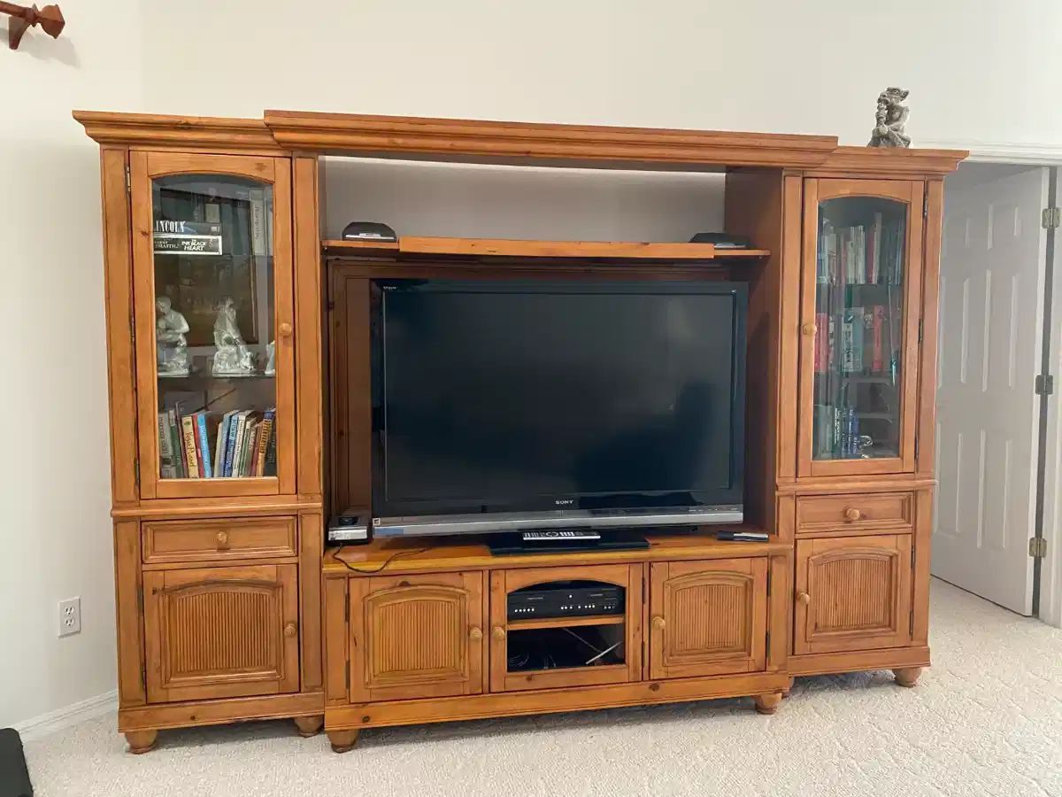 Villages Sale(Hacienda) Furniture, Queen... starts on 8/23/2023