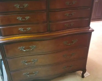 Henredon dresser 