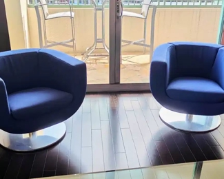 26.5h x 30.5d x 31"w x 17"s  