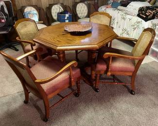 Game table with 4 chairs and a leaf!