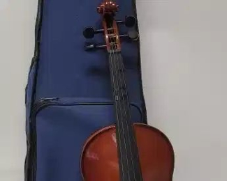 Like New 1/10 Size Violin in Case
