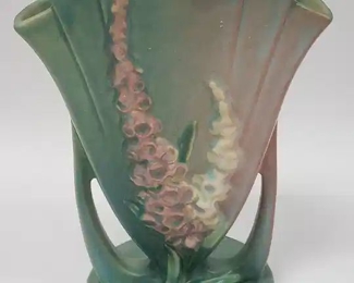 Roseville 47-8" Foxglove Vase