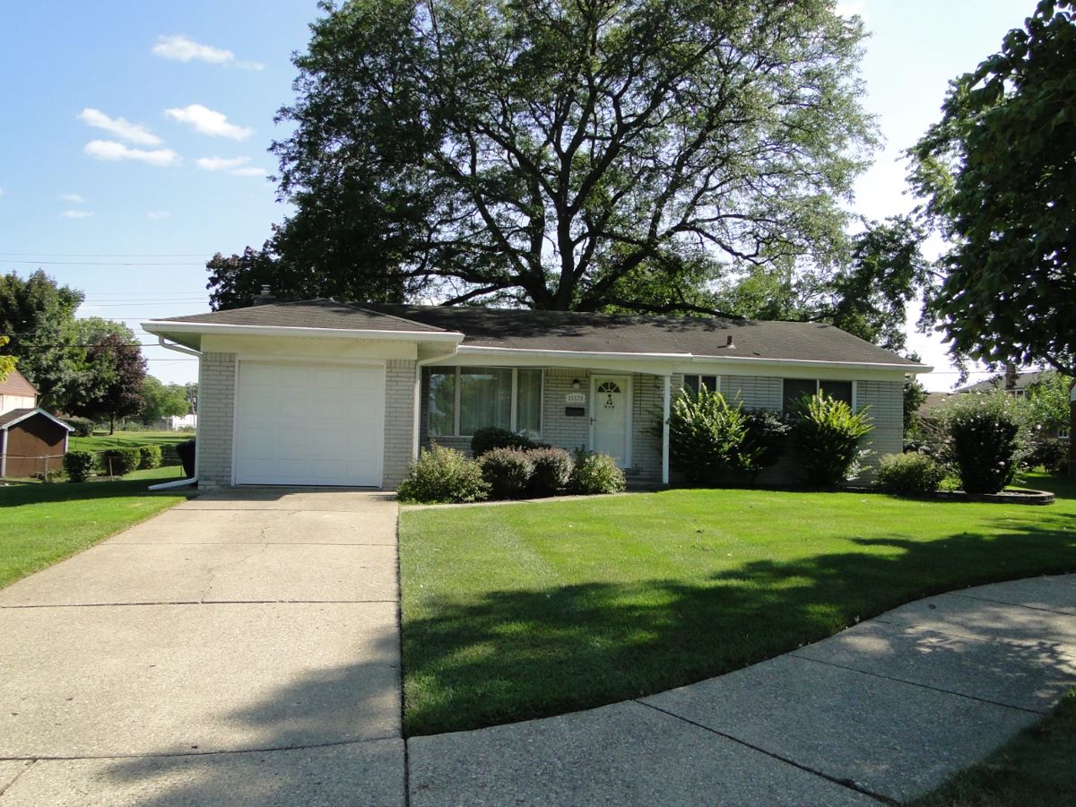 Livonia Estate Sale ****** 75 OFF SUNDAY ****** starts on 8/27/2023