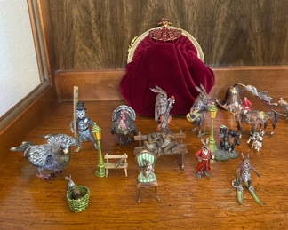 Vienna Bronze, Handmade and hand painted