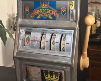 Vintage Casino Crown Novelty Gaming 