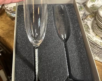Lenox pearled champagne glasses 