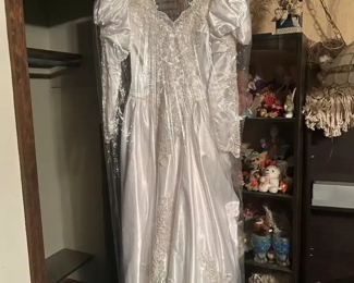 Vintage wedding dress 