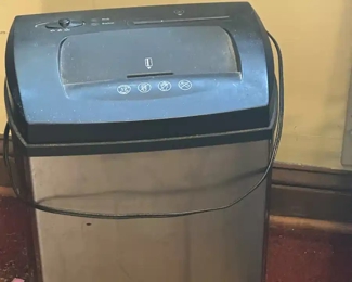 Paper shredder 