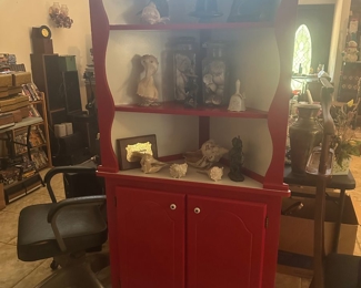 Corner cabinet 