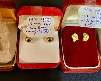 14 karat gold, nugget, earrings,
14 karat Ball stud earrings
14 karat gold & Jade earring
14 karat gold rose gold & yellow gold
all so beautiful