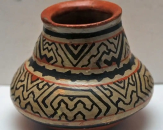 VINTAGE SHIPIBO RAINFOREST PERUVIAN POT