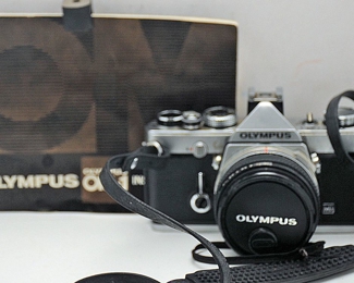 OLYMPUS OM1 