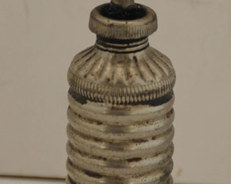 VINTAGE FANCY THUMB PRESS OILER