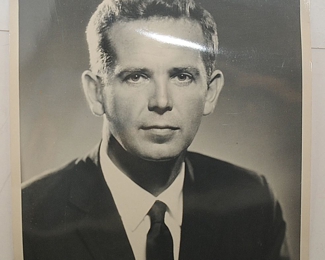 AUTOGRAPH PICTURE OF WILLIAM MILLIKEN 