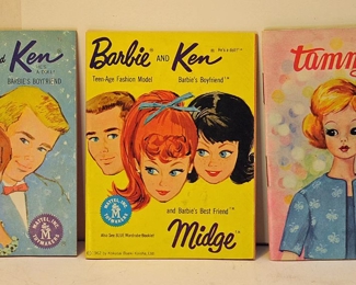BARBI - KEN MIDGE AND TAMMY FASHION BOOKS