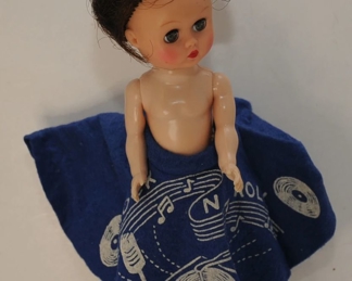 GINGER WITH ROCK AND ROOL SKIRT 