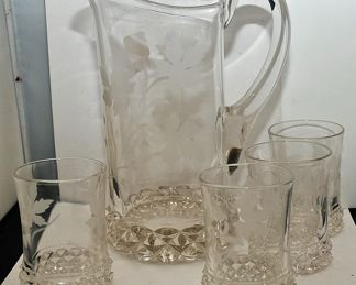 VTG TALL ETCHED WATER PITCHER AND 4 MATCHING GLASSES 