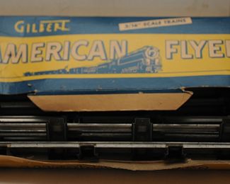 AMERICAN FLYER STRAIGHT TRACK WITH BOX