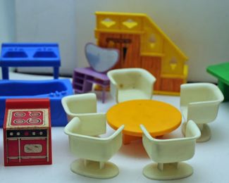 MID-CENTURY MODERN DOLL HOUSE FURNISHINGS