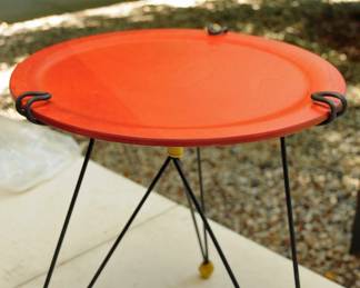 MID-CENTURY MODERN RED ANALAN DYED TRAY TABLE [GEORGE NELSON??]