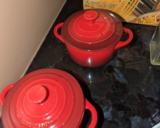 Tons of awesome kitchen items