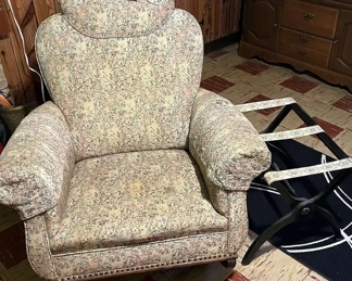 Floral Rocking Armchair, Pink Table Lamp, Luggage Rack