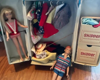 Skipper & Ricky case and clothing