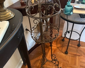Cute iron birdcage candleholder