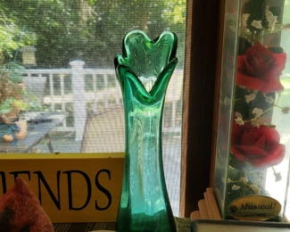 Swung Stretch vase