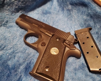 Colt Mustang. 380 Auto