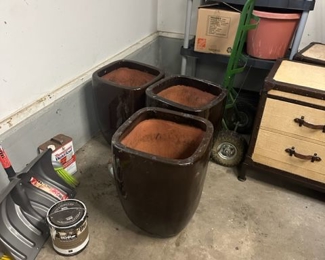 Large flower pots 