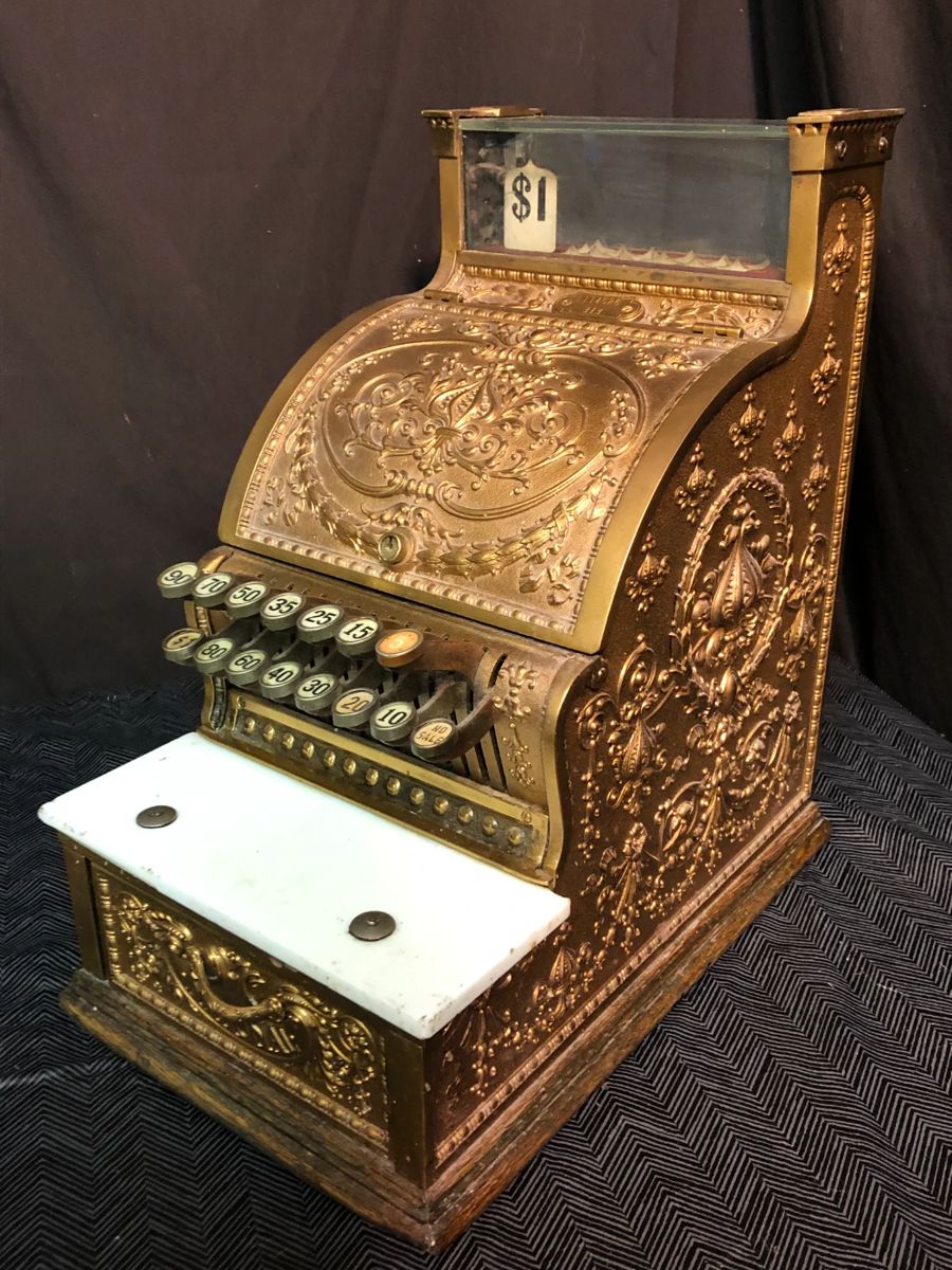 Public Auction Antiques and Collectibles starts on 9/9/2023