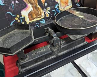 Antique Force Kilo Scale