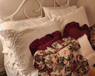 linens, beds, blankets