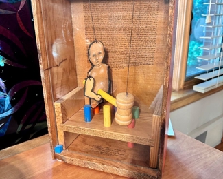 Len Cowgill moving puppet art.