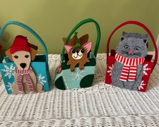 Cute, cute, cute little bags for gifts etc..