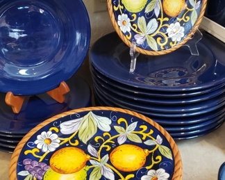 Navy Blue and Lemon dinnerware. Very Festive