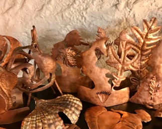 Items Locate In The Dining Room