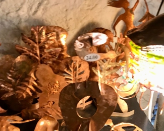 Items Locate In The Dining Room