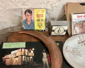 Items Locate In The Dining Room
